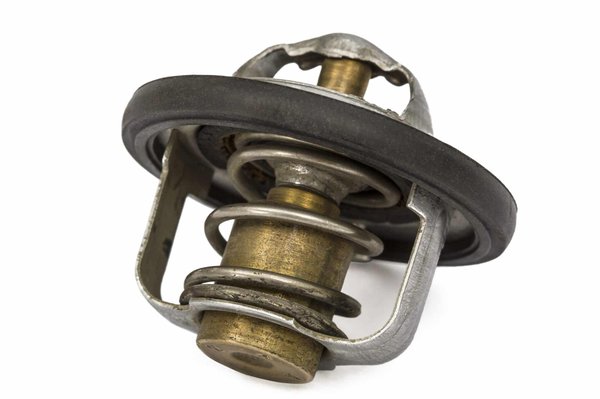 Comment trouver des pièces détachées de voiture sans permis ?