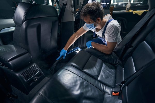 Mini aspirateur voiture : comment l'utiliser correctement ?