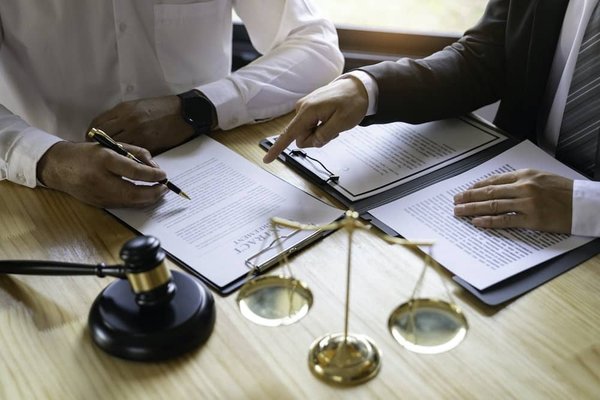 Comment installer un limiteur de vitesse intelligent pour jeunes conducteurs et encourager une conduite responsable?