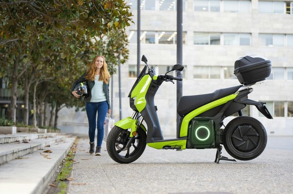 Scooter électrique bordeaux : location pratique à partir de 145€/mois